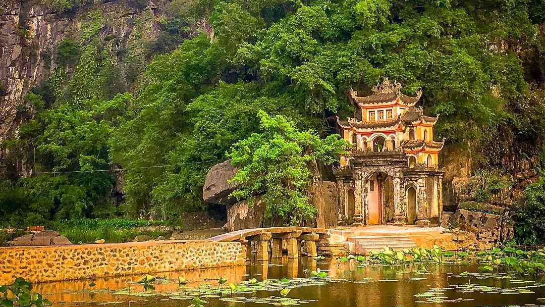 Bich Dong Pagoda in Ninh Binh