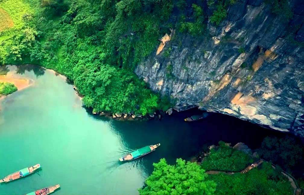 Experience of traveling to Phong Nha Cave tour
